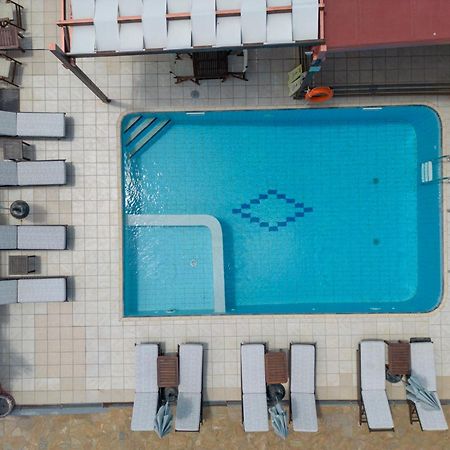 Porto Marina Aparthotel Chrysi Ammoudia Exterior foto