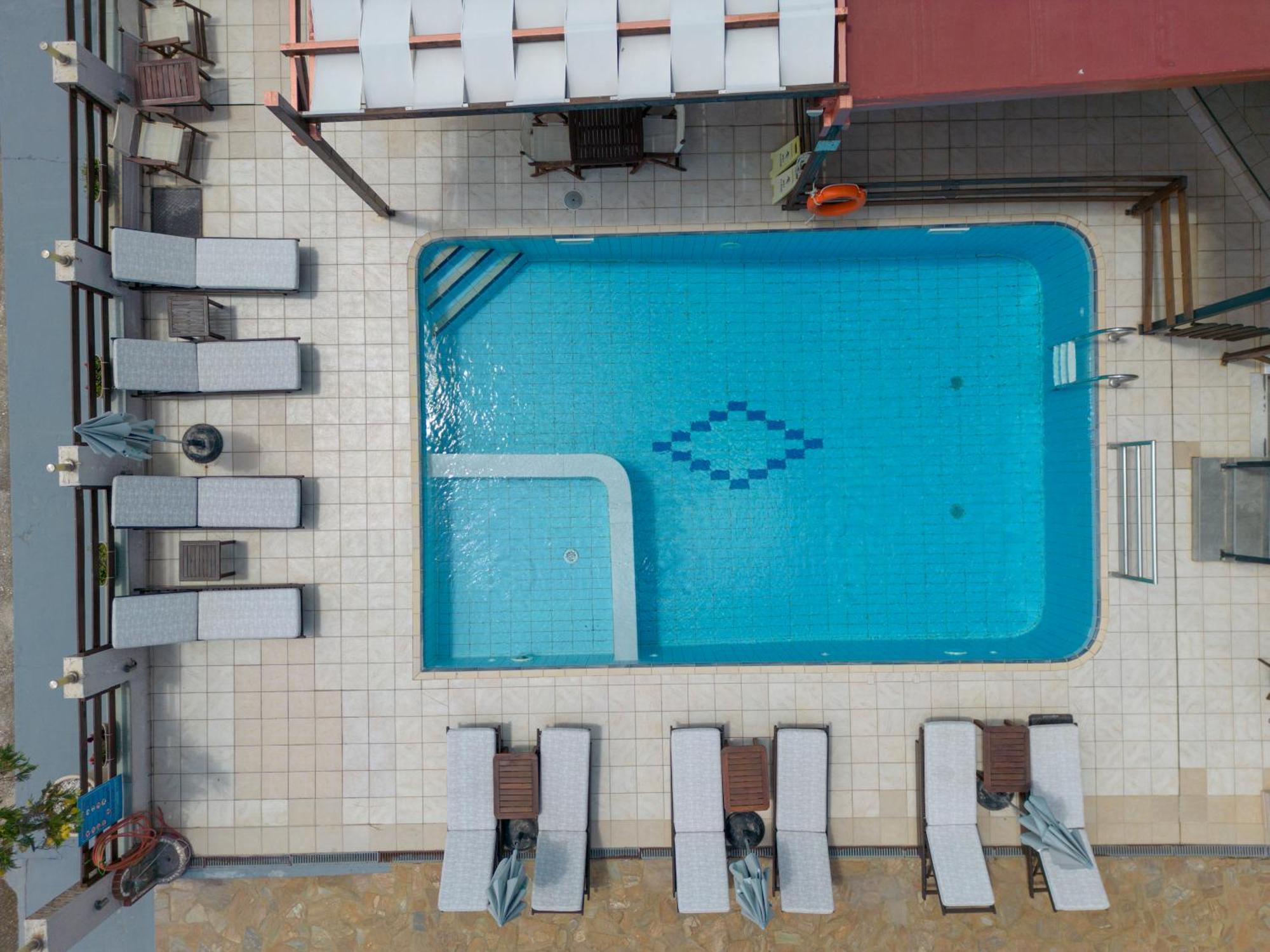 Porto Marina Aparthotel Chrysi Ammoudia Exterior foto