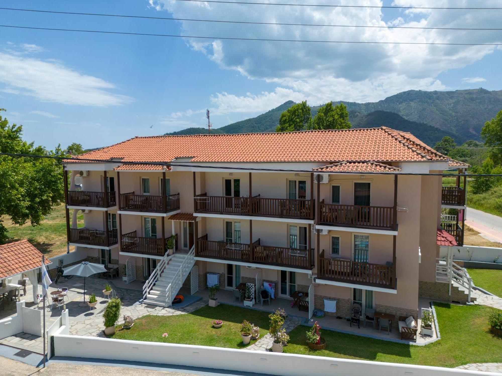 Porto Marina Aparthotel Chrysi Ammoudia Exterior foto