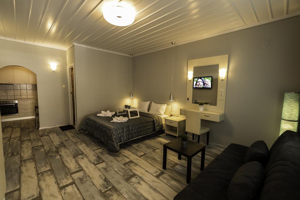 Porto Marina Aparthotel Chrysi Ammoudia Exterior foto