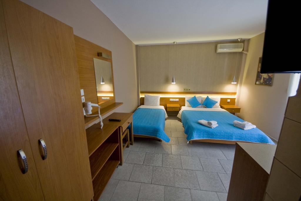 Porto Marina Aparthotel Chrysi Ammoudia Exterior foto
