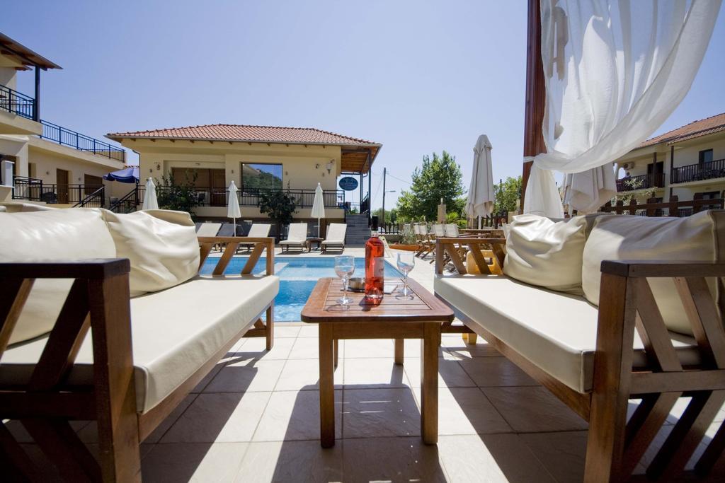 Porto Marina Aparthotel Chrysi Ammoudia Exterior foto