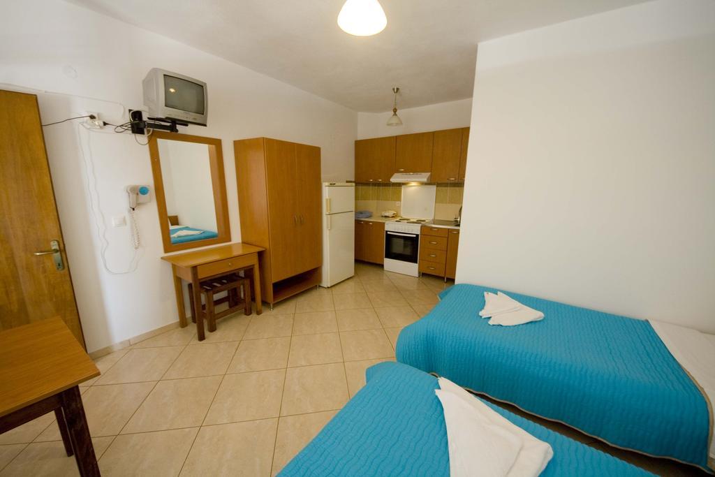 Porto Marina Aparthotel Chrysi Ammoudia Cameră foto