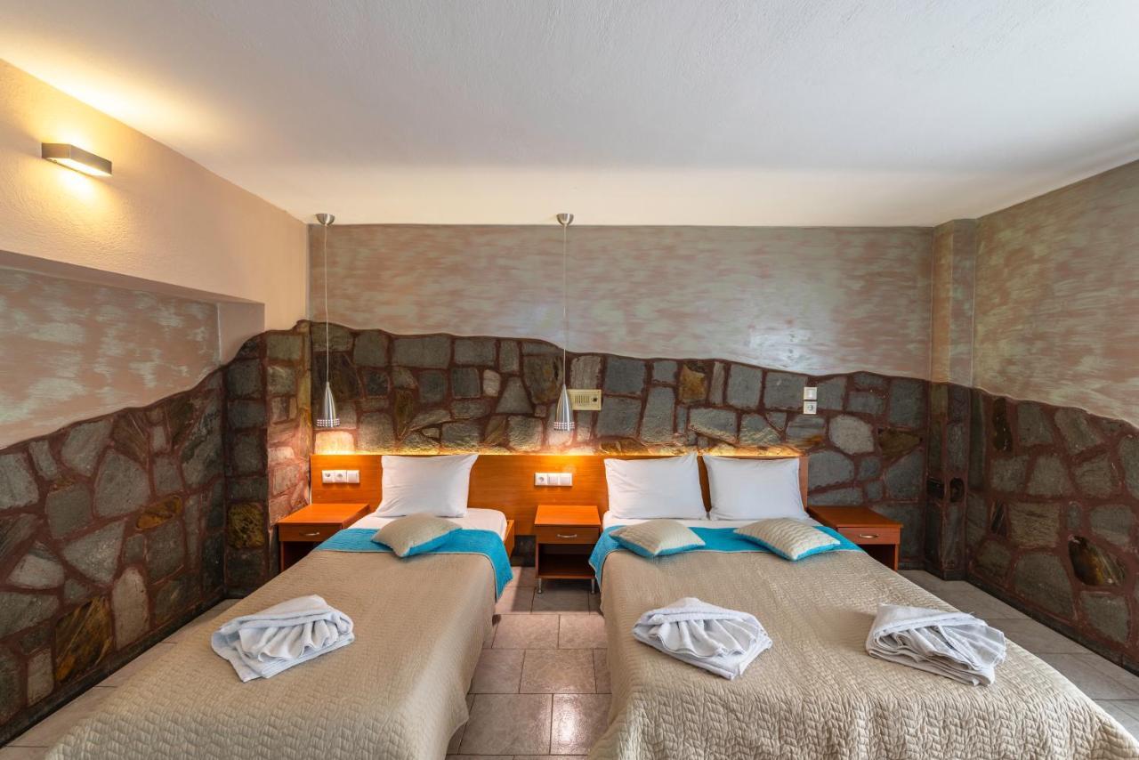 Porto Marina Aparthotel Chrysi Ammoudia Exterior foto