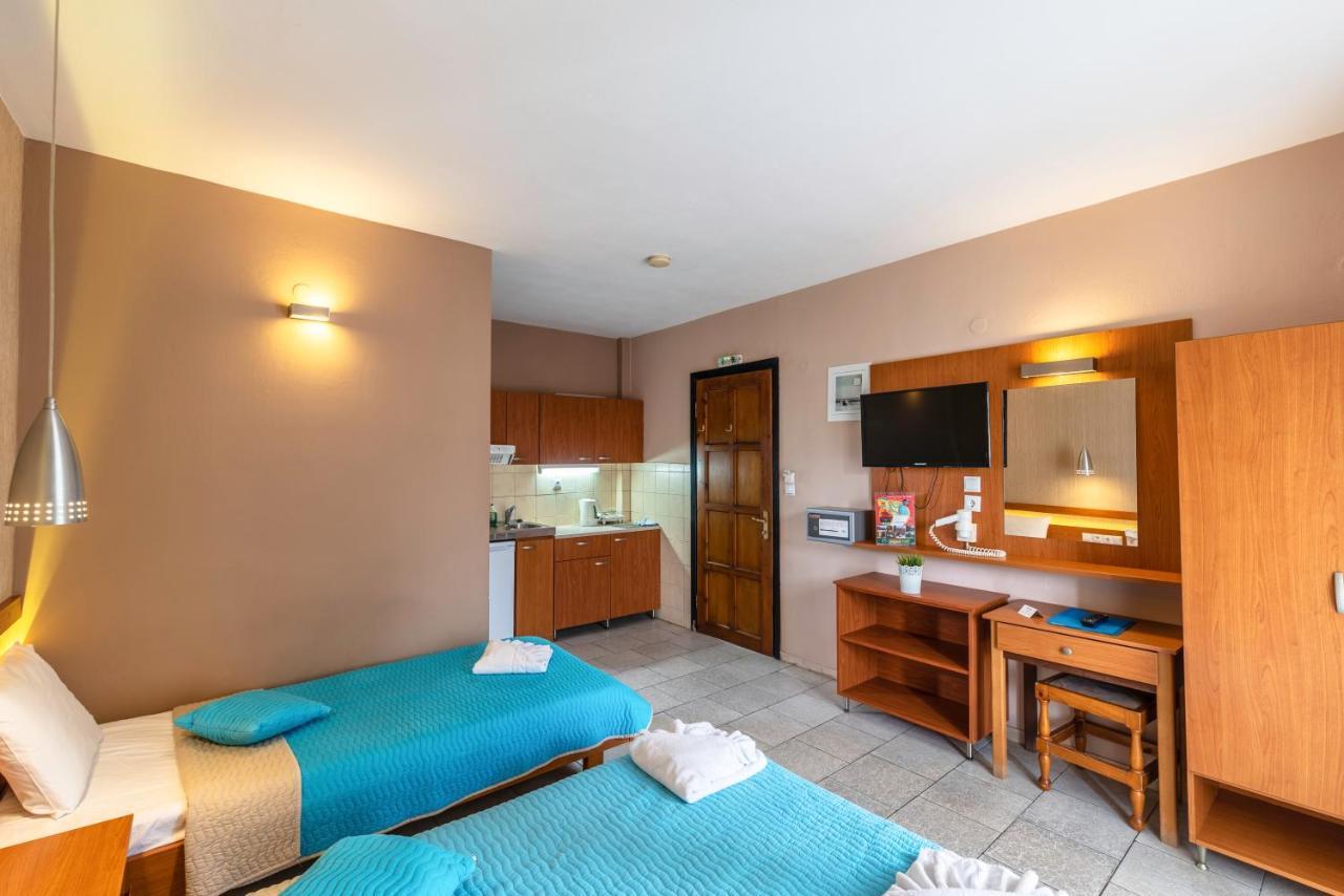 Porto Marina Aparthotel Chrysi Ammoudia Exterior foto