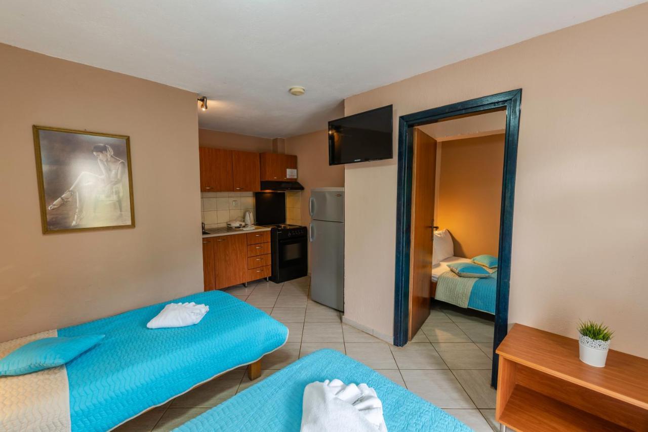 Porto Marina Aparthotel Chrysi Ammoudia Exterior foto